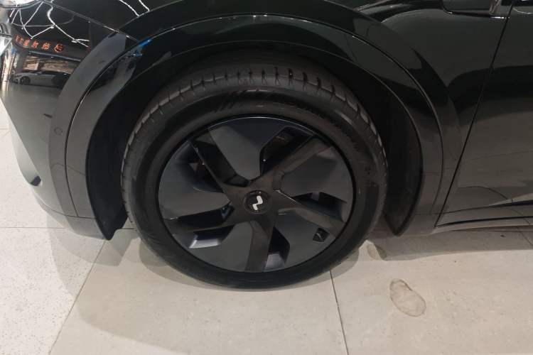 Used ONVO L60 2024 60 kWh All-Wheel Drive
