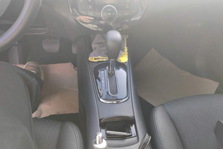 Used Nissan Tiida 2011 1.6L CVT Smart Version
