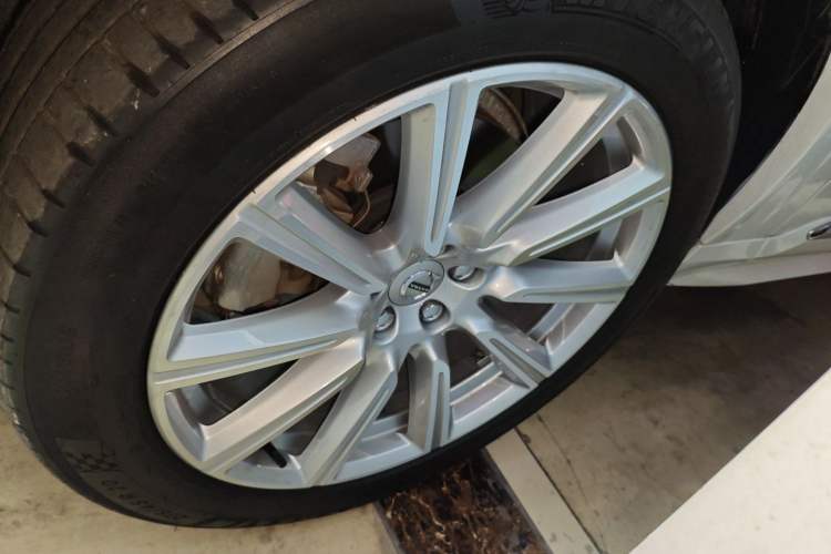 Used Volvo XC90 2019 T6 Zhiyi Edition 7-Seater China VI Standard
