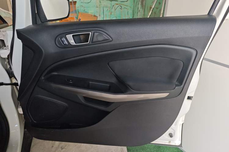 Used Ford EcoSport 2018 1.5L Automatic Platinum Wing Model
