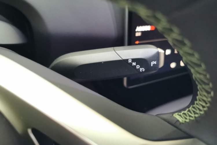 Used  07 2024 Max Extended-Range Edition
