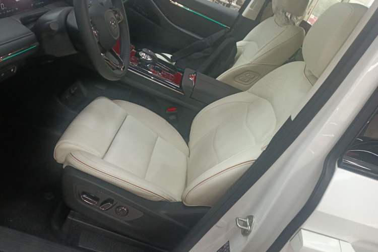 Used GAC Trumpchi E9 2025 E9 Superfast Charging – Master Series
