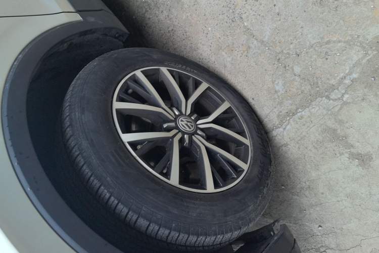 Used Volkswagen Tiguan L 2018 330TSI Automatic Two-Wheel Drive Luxury Edition
