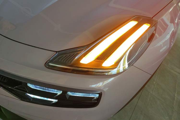 Used Lynk & Co 06 2023 Remix 1.5T Shero
