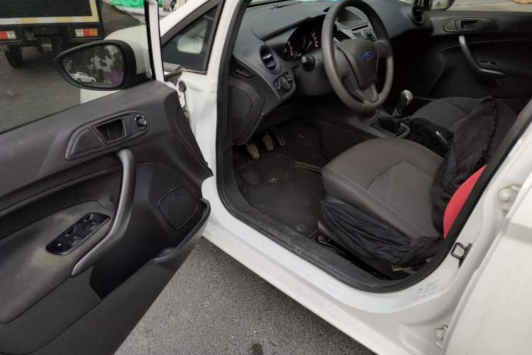 Used Ford Fiesta 2013 Hatchback 1.5L Manual Fashion Edition