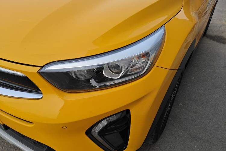 Used Kia Stonic 2021 1.4L CVT Fun & Sunroof Model
