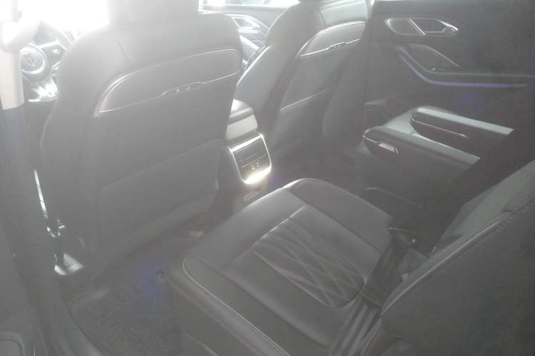 Used Hongqi HS7 PHEV 2024 2.0T PHEV Four-Wheel Drive Flagship Edition 6 Seats
