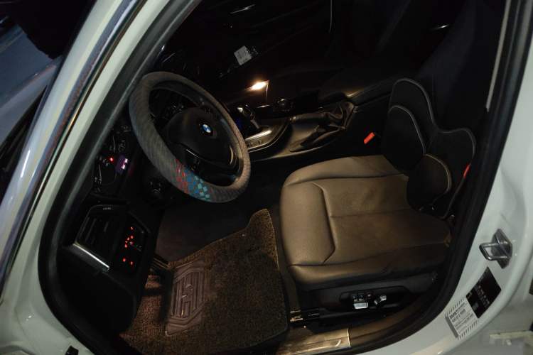 TDK.VehicleDetails.img