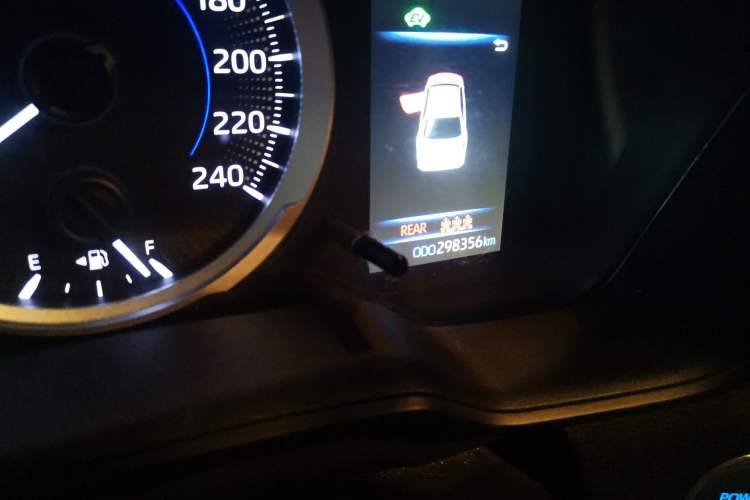 Used Toyota Corolla 2021 Dual-Motor 1.8L E-CVT Elite Edition
