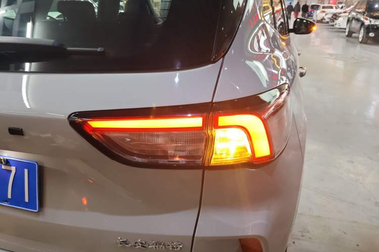 Used Ford Escape 2024 EcoBoost 245 Four-Wheel Drive ST-Line Pro Trim
