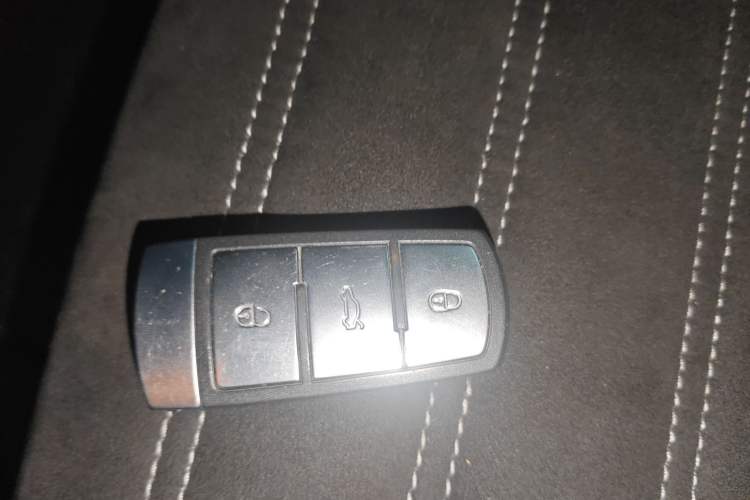 Used Volkswagen FAW-Volkswagen CC 2015 1.8TSI Luxury Model
