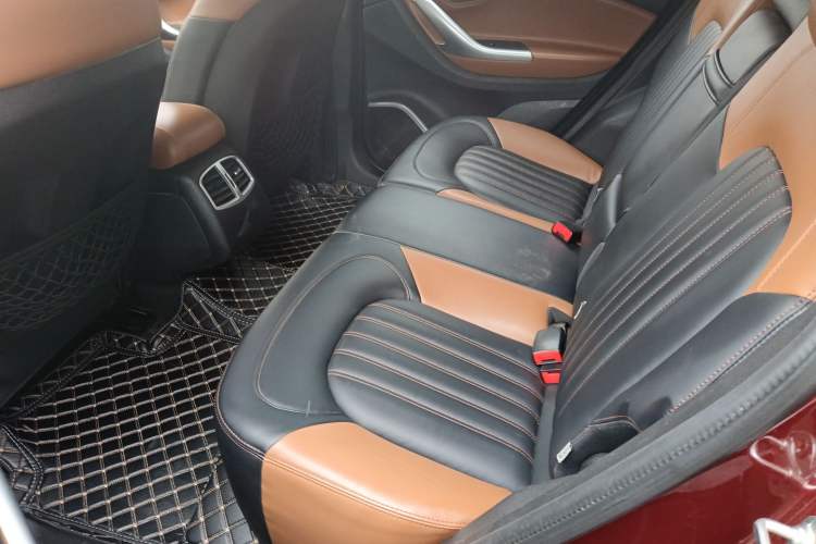 Used Soueast DX7 2015 1.5T Automatic Luxury Model