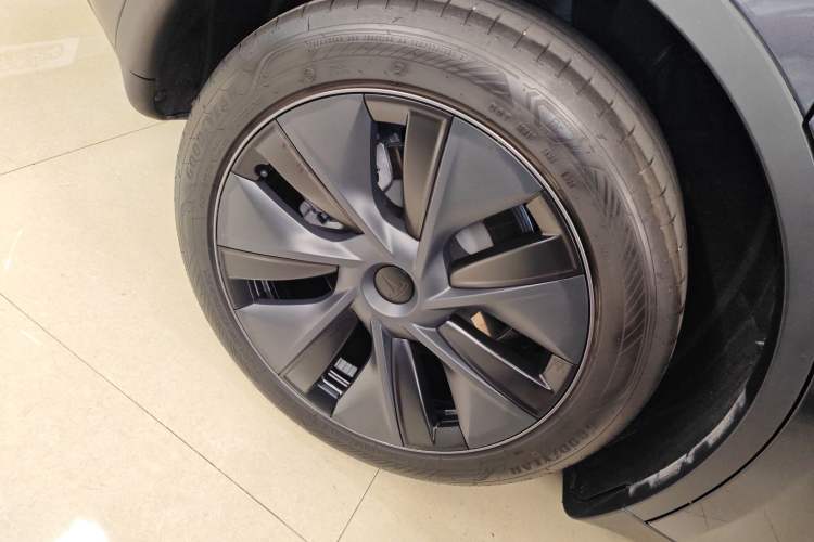 Used Tesla Model Y 2024 Rear-Wheel-Drive Version
