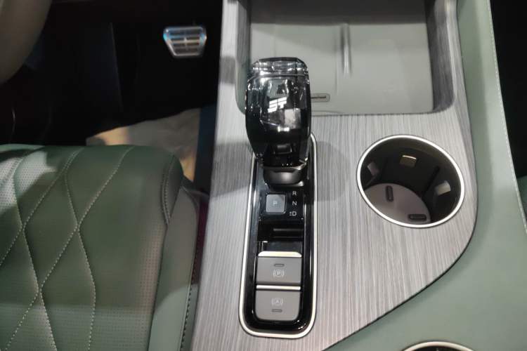 Used JETOUR Shanhai Shanhai L9 2024 1.5TD 2DHT Max 7-Seater
