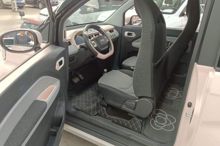 Used Chery QQ Ice Cream 2022 170km Sundae Phosphate Lithium-Ion