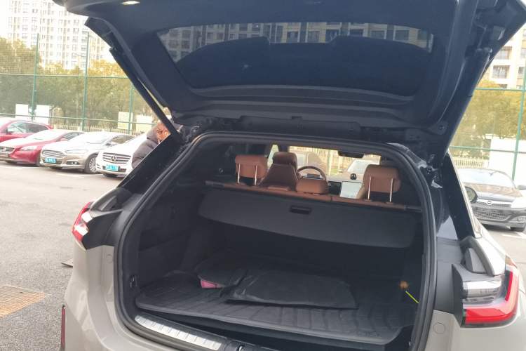 Used Nio ES6 2022 75 kWh Performance Version
