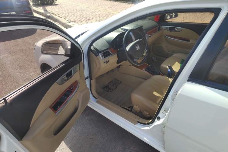 Used Buick Excelle 2013 1.5L Manual Luxury Model
