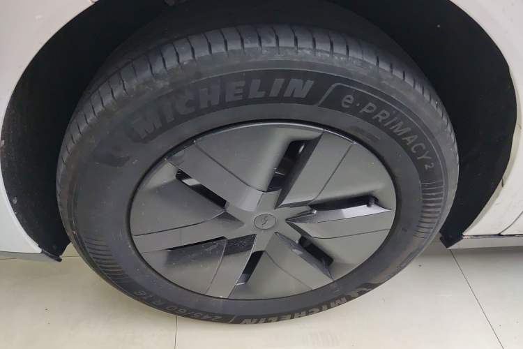 Used Li Auto MEGA 2024 Ultra Model
