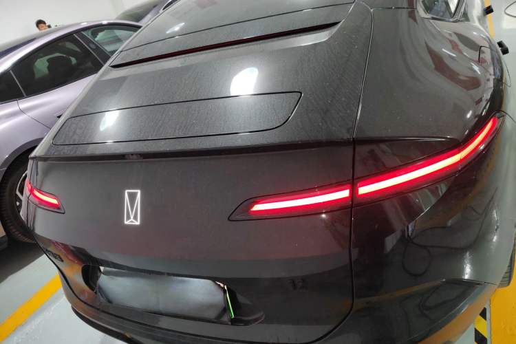 Used  12 2025 Ultra Extended-Range Edition
