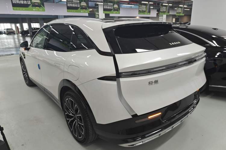 Used Zeekr 7X 2025 75 kWh Rear-Wheel Drive Intelligent Driving Version
