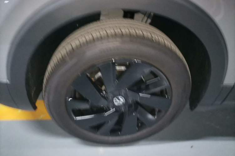 Used Volkswagen Tharu 
