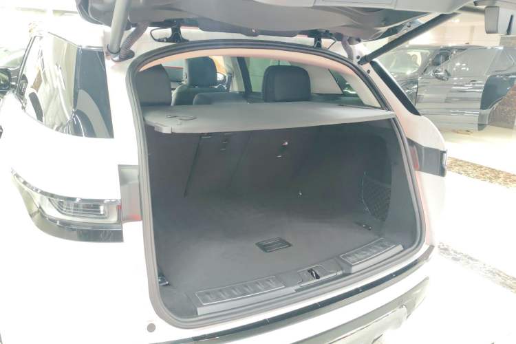 Used Land Rover Range Rover Evoque 2023 Aurora L 249 PS Luxury Edition
