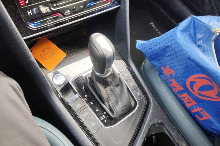 Used Volkswagen Tharu 2024 300TSI Two-Wheel-Drive Moon Luxury Edition