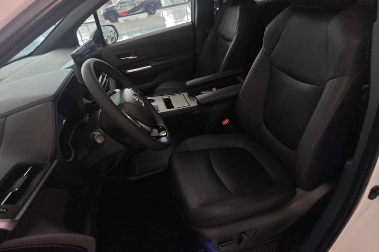 Used Toyota Sienna 2021 2.5L Hybrid Ultimate Edition