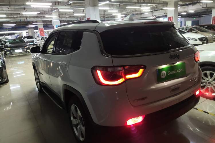 Used  Compass 2017 200T Automatic Family Edition
