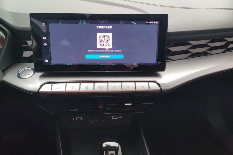 Used MG 5 2022 180 DVVT CVT Youth Luxury Edition
