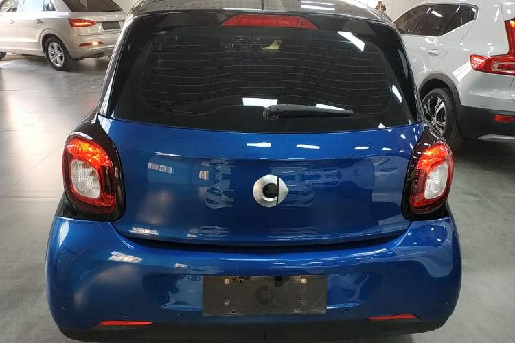 Used smart forfour 2016 1.0L 52 kW Dynamic Edition
