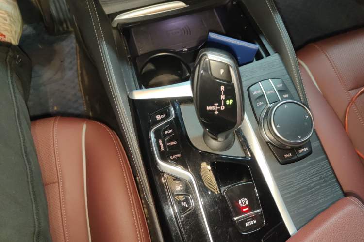 Used BMW 5 Series New Energy 2022 Second Facelift 535Le M Sport Package
