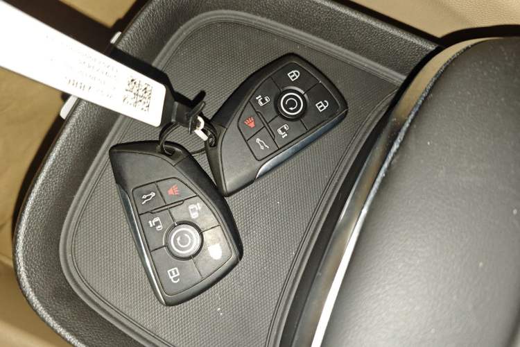 Used Buick GL8 New Energy 2025 Lu Shang Smart Enjoyment Edition 7-Seater
