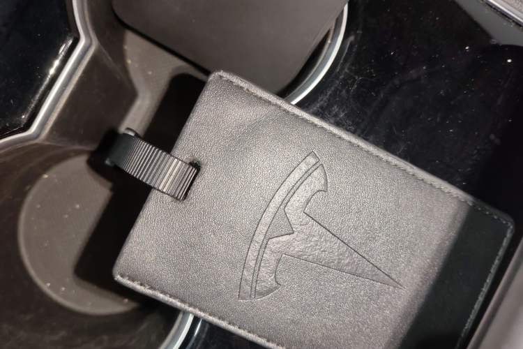 Used Tesla Model 3 2020 Long-Range Rear-Wheel-Drive Version
