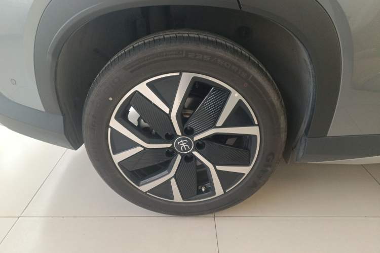 Used BYD Song L DM-i 2025 Intelligent Driving Version 160 km Beyond-Range Type
