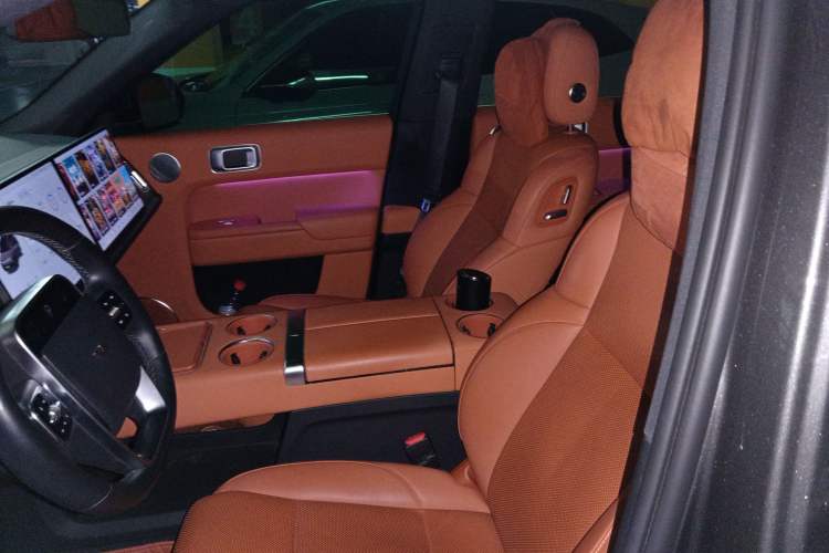 Used Li Auto L8 2023 Pro Model
