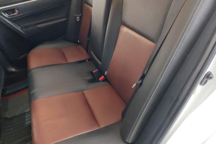 Used Toyota Corolla 2018 Dual-Engine 1.8L E-CVT Smart Edition
