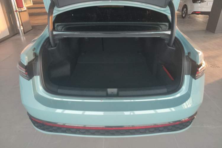 Used Volkswagen Passat 2025 Pro 380TSI Starry Dragon Luxury Edition
