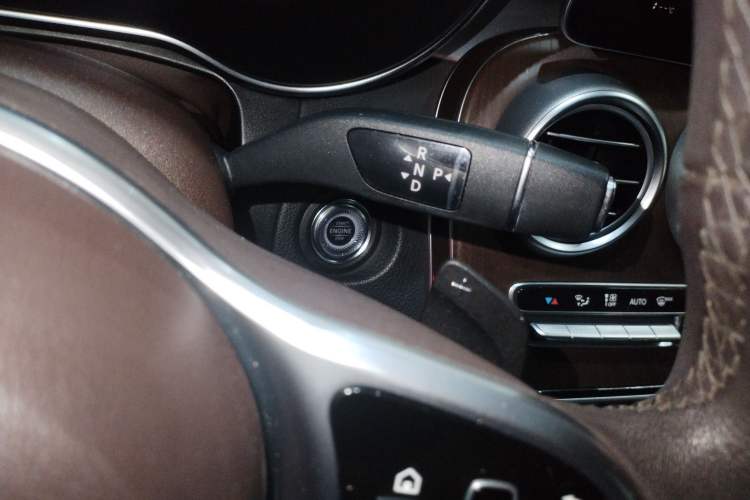 Used Mercedes-Benz GLC 2020 Facelift GLC 300 L 4MATIC Dynamic Edition
