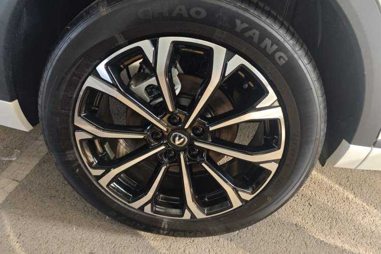 Used Changan CS55PLUS PHEV 2025 Smart New Blue Whale 125km Ultra-Range Edition
