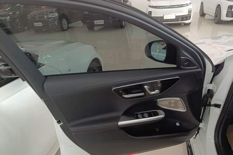 Used Mercedes-Benz C-Class 2024 Second Facelift C 260 L Starry Night Sport Edition
