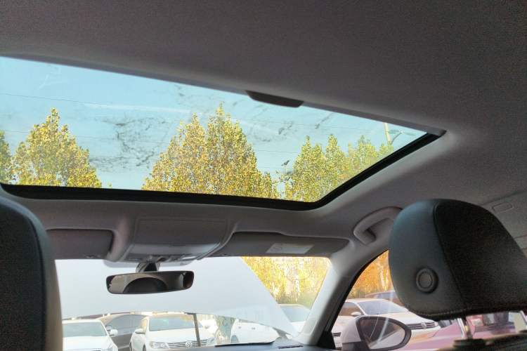 Used Volkswagen Lamando 2017 280TSI DSG Luxury Edition
