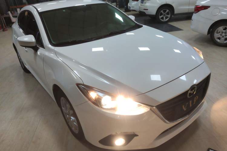 Used Mazda Mazda 3 Axela 2016 Sedan 1.5L Automatic Comfort Model