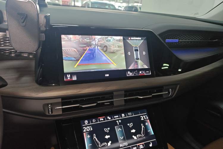 Used Audi Q6 2024 50 TFSI quattro Xingyun Edition Yulin Package 6 Seats
