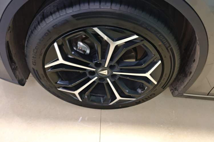 Used  L07 2024 230Max Qiankun Intelligent Driving ADS SE Range-Extended Version