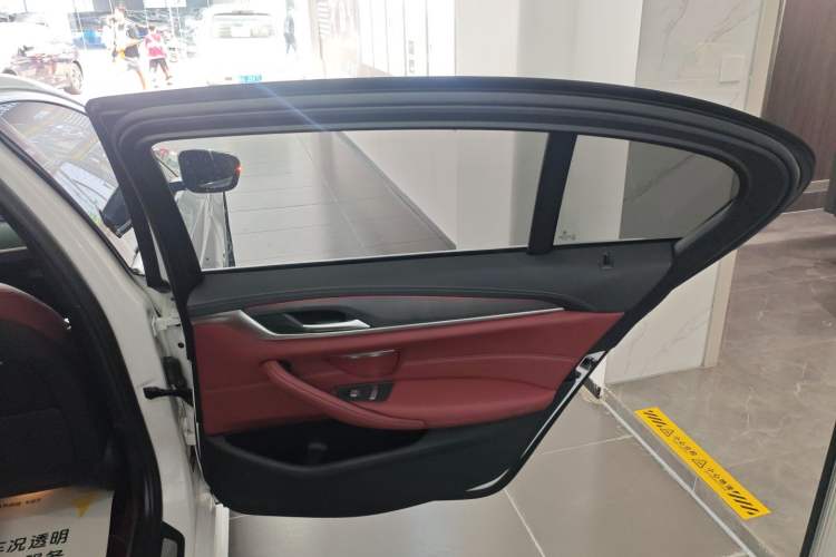 Used BMW 5 Series 2023 530Li Leading Model M Sport Package
