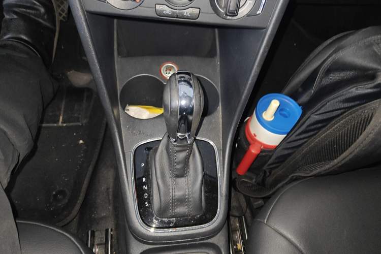 Used Volkswagen Polo 2016 1.6L Automatic Comfort Model
