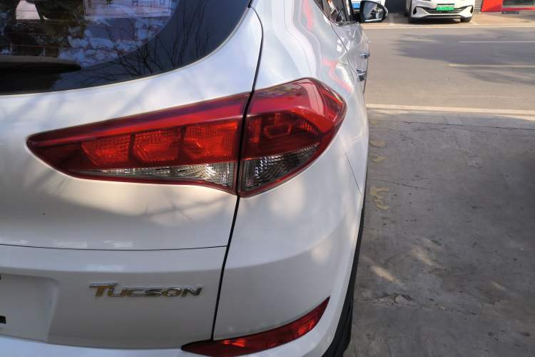 Used Hyundai Tucson 2015 1.6T Dual-Clutch Two-Wheel-Drive Smart Model
