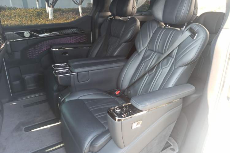 Used Zeekr 009 2022 WE Edition
