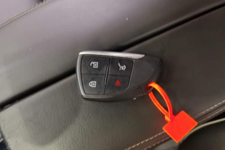 Used Buick Envision 2022 Facelift Encore S 652T Two-Wheel-Drive Luxury Model
